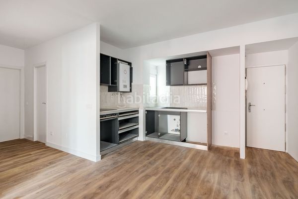 Foto 7da7a1ec-0079-4f57-867b-8d2c42ad4bba. Flat with heating in Valdezarza Madrid