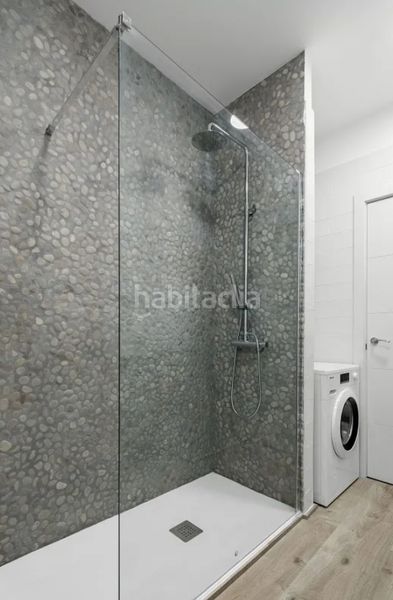 Foto 5e06d058-f758-44f0-a1ca-278d71f7362c. Flat with heating in Peñagrande Madrid