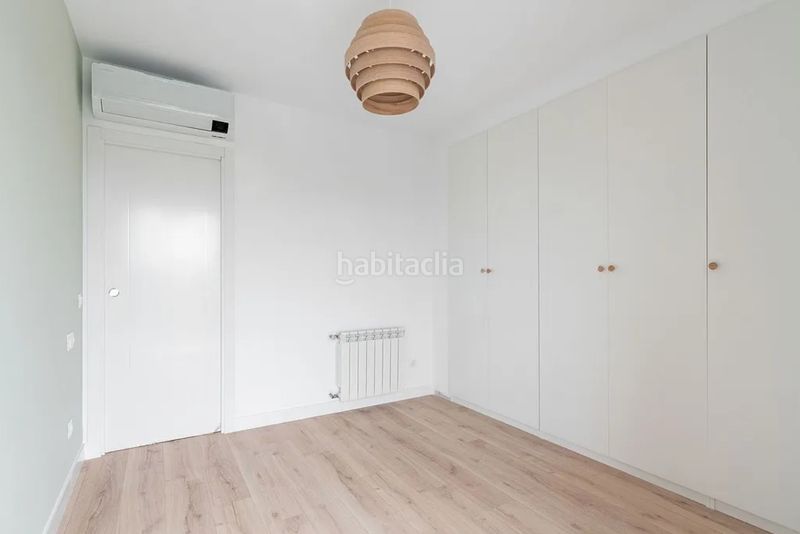 Foto 0fb23082-6fdd-4891-abb0-cde28666114d. Flat with heating in Valdeacederas Madrid