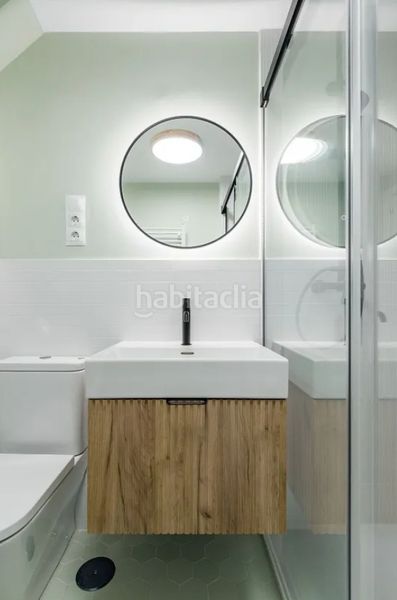 Foto b247f453-f4b1-417e-84ff-6867ba19c678. Flat with heating in Valdeacederas Madrid