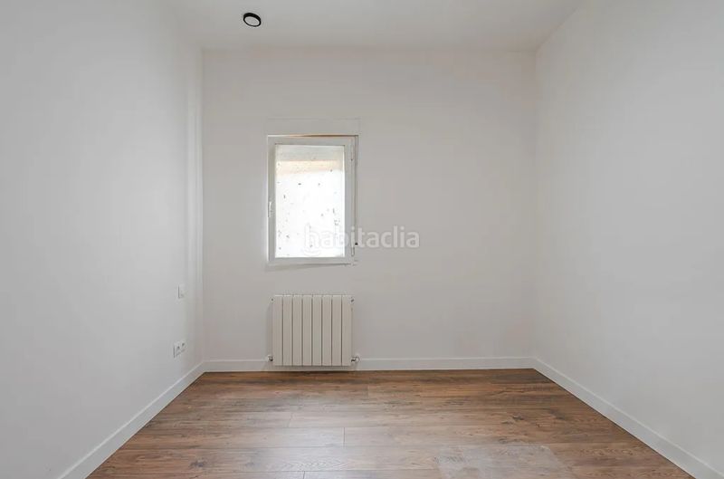 Foto f6b6c13a-2b48-471d-8965-d38d93a18713. Piso en Zofío Madrid