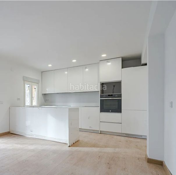 Foto 06ee0087-0650-4b38-9e38-b41065453490. Piso en Chopera Madrid