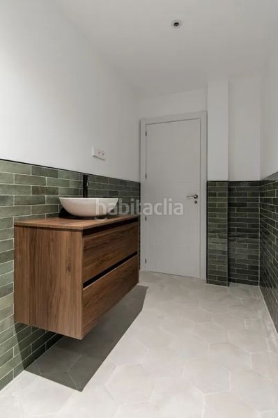 Foto 522123c8-eaa5-4714-9229-827a944da91c. Piso en Los Cármenes Madrid