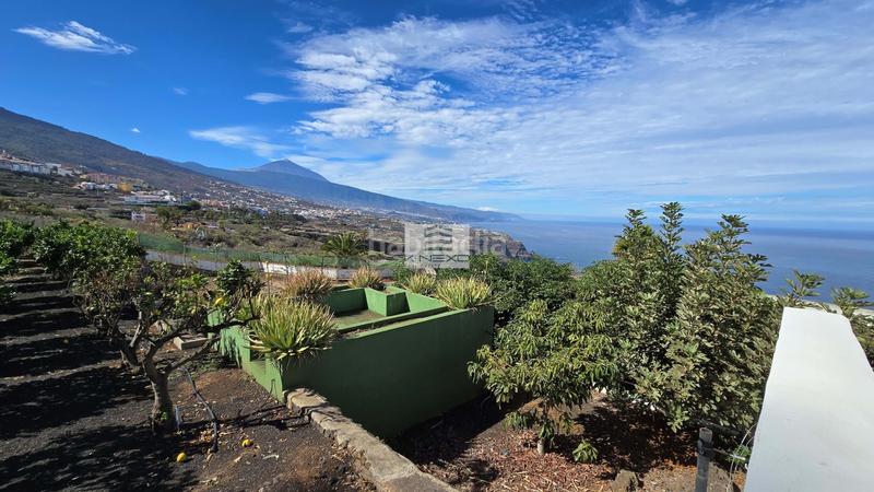 Foto ea85cbc4-19da-4f90-9967-c00855701381. Chalet esta exclusiva villa con impresionantes vistas, ubicada en la costa norte de tenerife, entre la victoria y la matanza de acentejo, en Matanza de Acentejo (La)