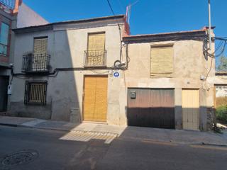 Casa en Calle josé lópez almagro 15. Casa para reformar.