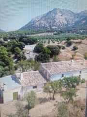 Mas à Calle cuesta de tubos 5. Se venden dos cortijos dentro parque natural de cazorla.