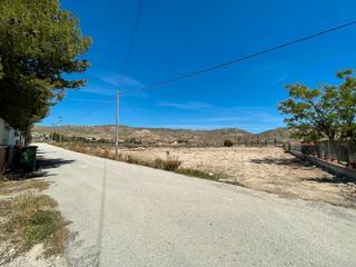 Finca rústica en Abanilla. Parcela urbanizable con luz, agua potable y agua de riego 4.000