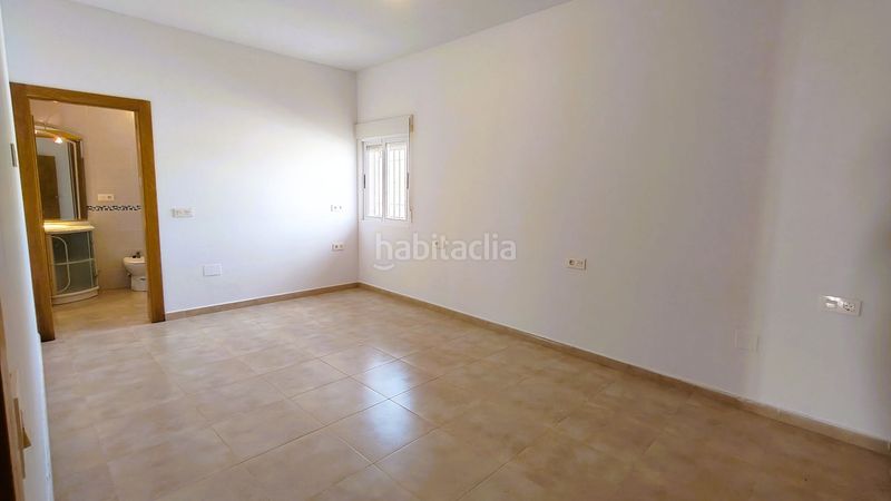 Foto 1371b0b9-9924-4da6-ab3d-01ca96383245. Casa amb piscina a Abanilla
