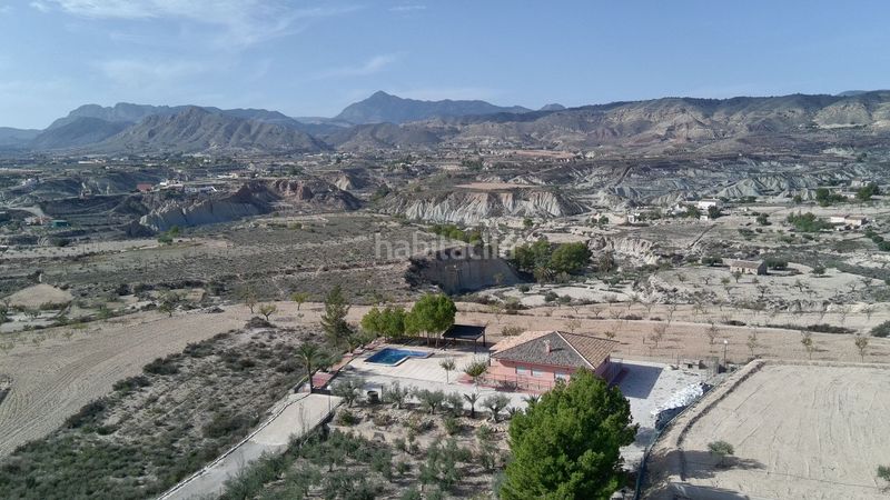 Foto e8a6bf4f-1cb2-4a7f-beba-83525edb0746. Casa amb piscina a Abanilla