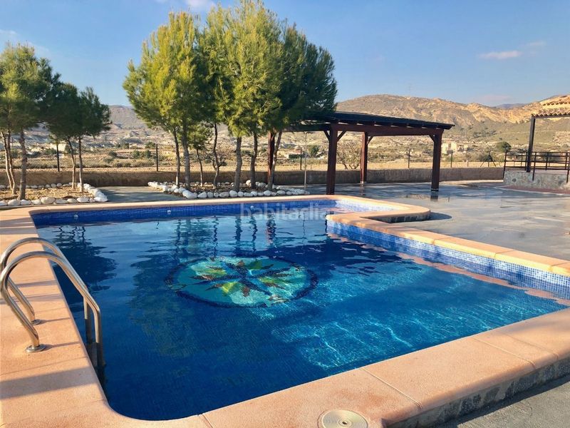 Foto f23c6ad1-5cb0-48e1-afe3-796742aa71c8. Casa amb piscina a Abanilla