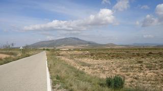 Rural plot in Yecla. Parcela edificable de 5.577 m con agua de riego en raspay, yecla