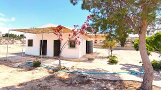 Casa a Abanilla. Propiedad con vivienda y opción de segregación en mahoya, abanil