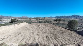Fondo rustico in Abanilla. Parcela urbanizable de 7.984 m con agua potable en abanilla