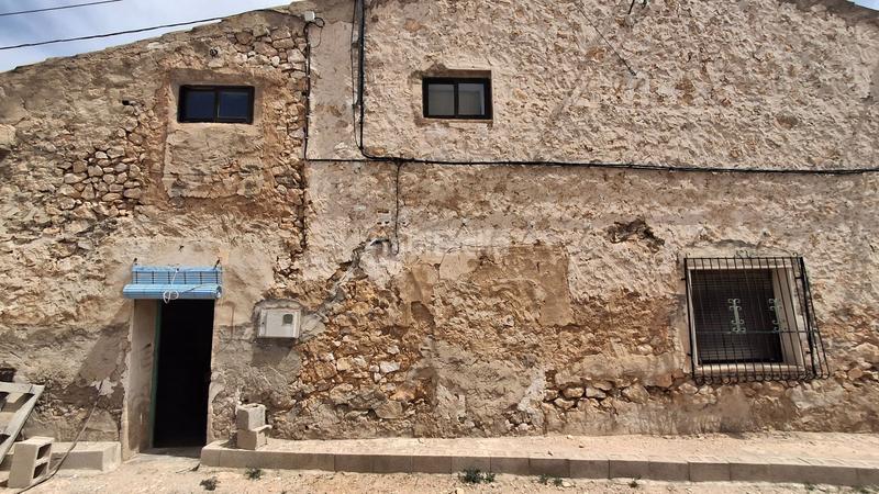 Foto fa325fbe-70fd-452f-9e5e-85c05301ffcb. Casa in Abanilla