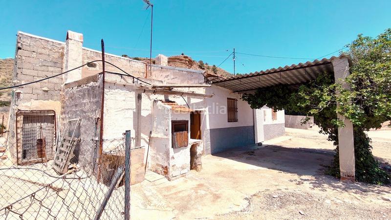 Foto f5cfac19-c12e-4461-ba4b-2ca1b24afc9f. House in Abanilla