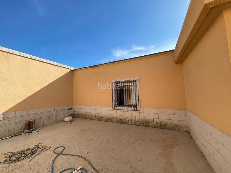 Foto aec70e50-94ab-49fa-bd15-d4a076116f12. Finca rústica a Redován