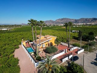 Maison à Molins - Campanete - San Bartolomé. Villa exclusiva en orihuela con parcela privada y rentabilidad a