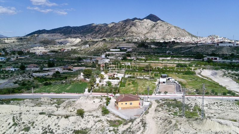 Foto a17ce14c-94cd-497f-963e-6a1d2312f2bb. Casa a Abanilla