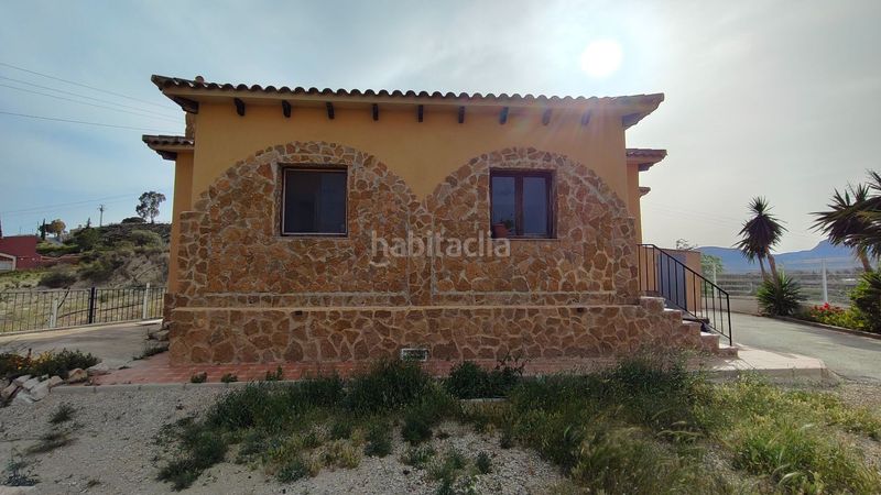 Foto a90df622-c431-4999-b1ee-e5a4f4af69e0. Casa a Abanilla