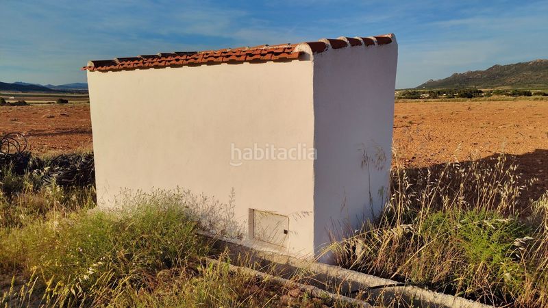 Foto 1751d1a9-5f2e-4c47-b893-f6d837c04919. Finca rústica a Yecla