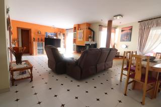 Casa  Carrer major. Casa esquinera a 4 vientos