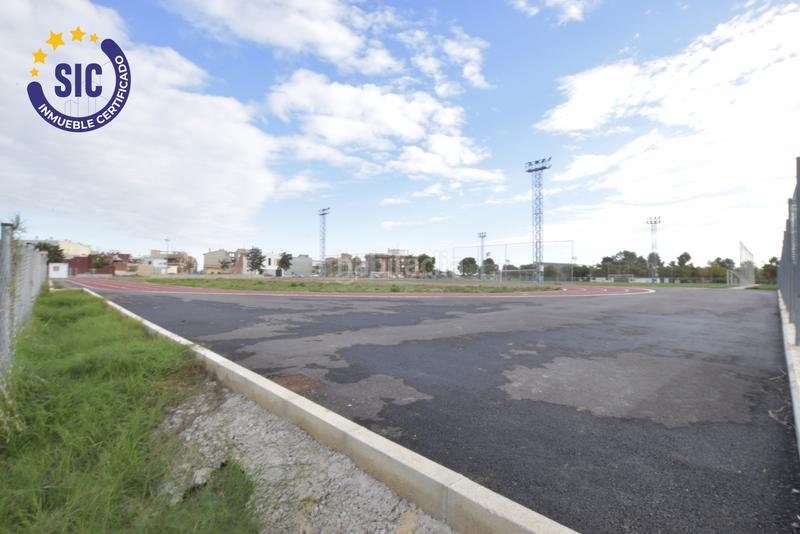 Foto 4206001c-b88a-4cb5-bfc5-cc332cefb576. Terrain résidentiel dans Massamagrell