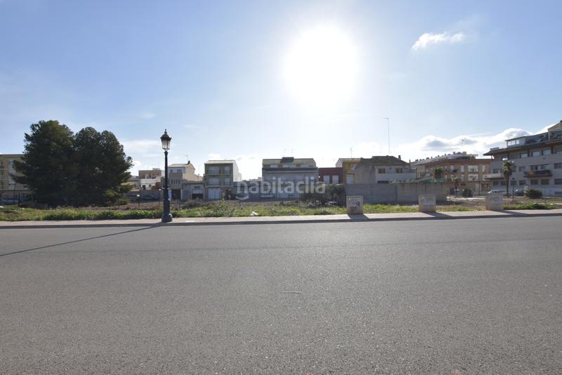 Foto 01d71ab7-0517-4fb6-bbc9-62be14d47c73. Terreno residencial saca el arquitecto que llevas dentro en Rafelbunyol