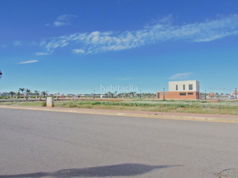 Foto 6d56be58-1d42-4ee6-8963-0f4d40cfc7ab. Terreno residencial saca el arquitecto que llevas dentro en Rafelbunyol