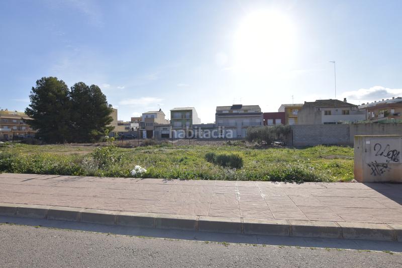 Foto 7cf93b92-92a5-40be-b83a-682e53057f3c. Terreno residencial saca el arquitecto que llevas dentro en Rafelbunyol