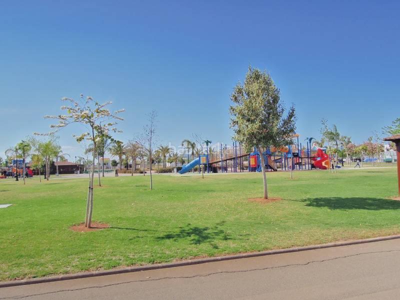 Foto a048c77c-80a4-4b04-95bd-94f0899652af. Terreno residencial saca el arquitecto que llevas dentro en Rafelbunyol