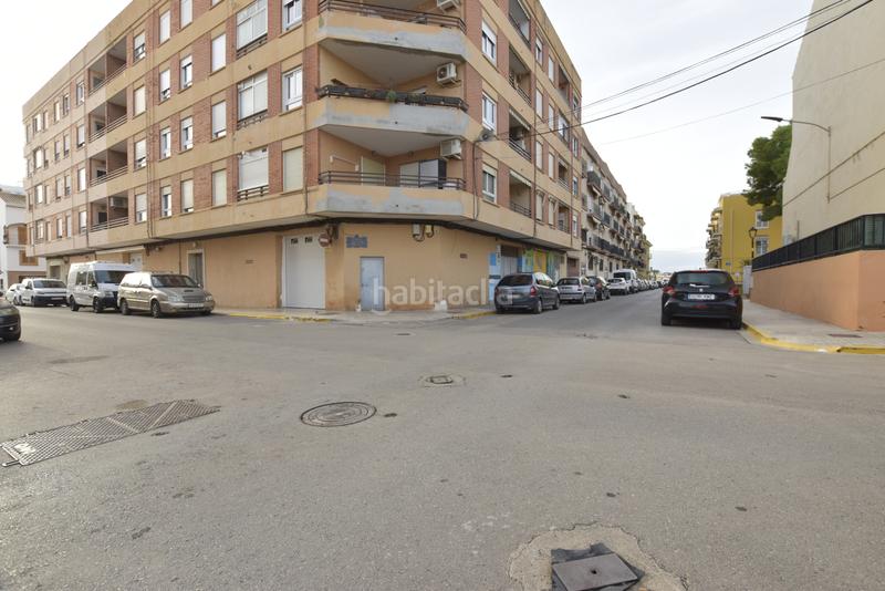 Foto 734f0702-85d8-4820-9616-cac11ea86f0d. Affitto locale commerciale in Rafelbunyol