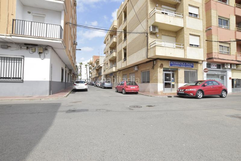 Foto c7b791a8-773a-4853-a7b6-d87f5afbfbd5. Aparcament cotxe a Puçol ciudad Puçol