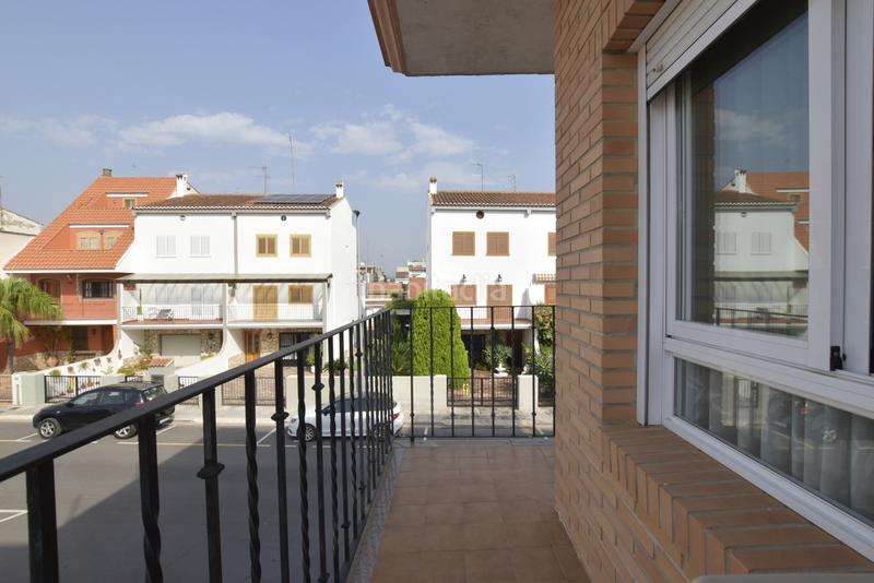 Foto 5b837f43-2dd4-442e-af60-4e64474bf96d. Piso ven, sólo tendrás que hacerte las maletas!! en Rafelbunyol