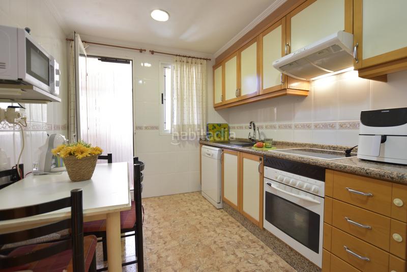 Foto ff0da588-e748-4773-a7db-9ae767a9945c. Pis amb calefacció aparcament a Rafelbunyol