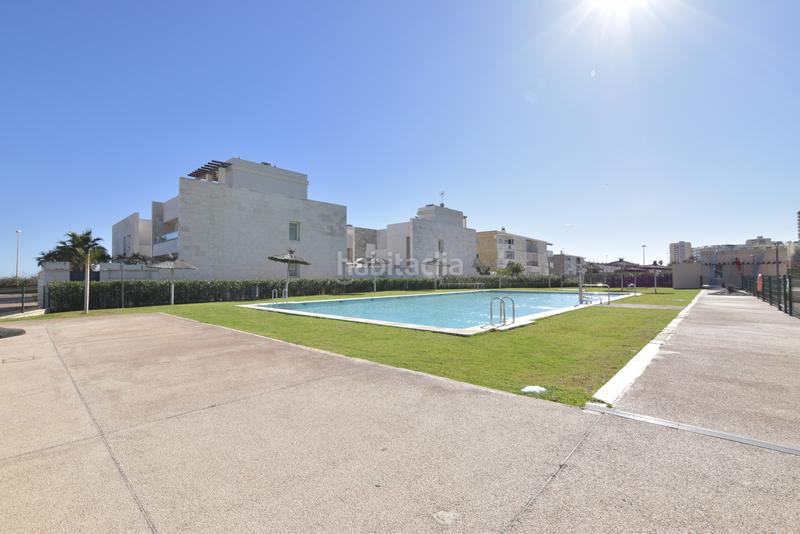 Foto f8abcc37-761b-4a77-8f66-e5a84c3c82e7. Rent flat with pool in Playa del Puig El Puig de Santa Maria