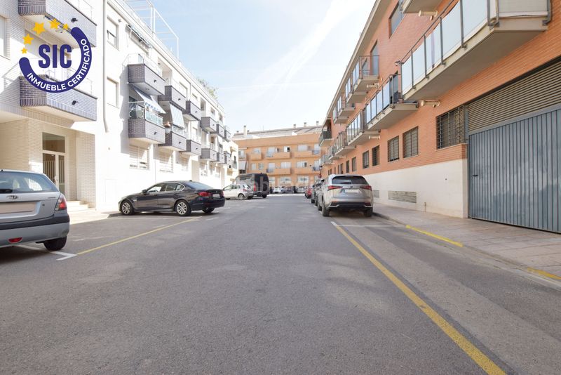 Foto 9174c2f1-afa4-4673-94c9-9bde8d8e1c20. Parking coche tu garaje y trastero en Rafelbunyol