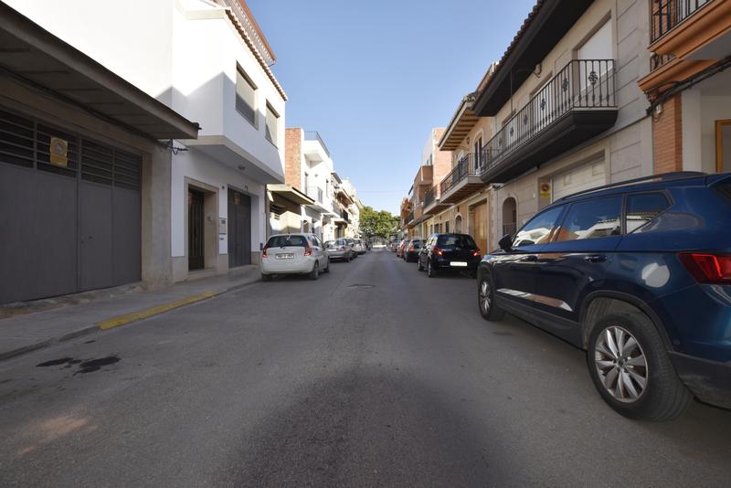 Foto 8e95f815-b9a9-4bfe-907d-77e94ce3c5e3. Terreny residencial a Rafelbunyol