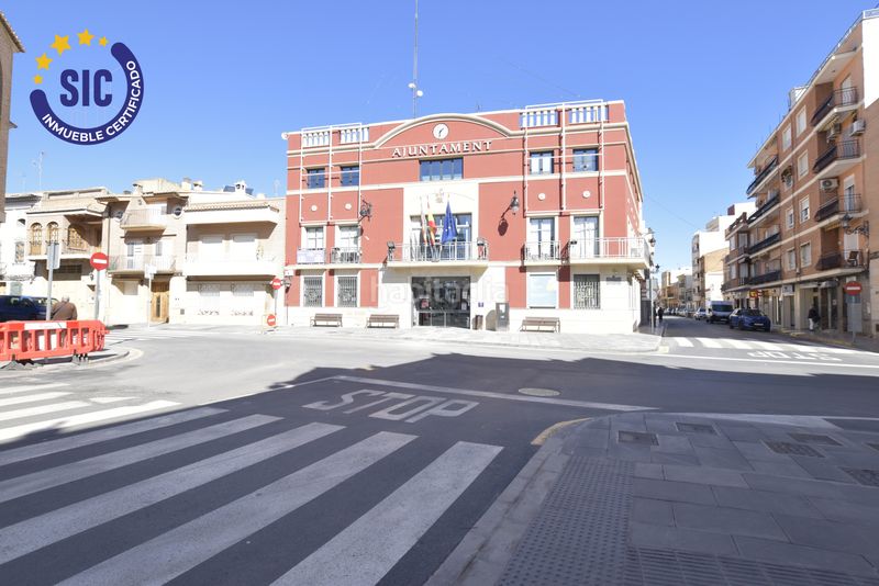 Foto 2784350f-8aaa-4ade-b285-b8fb31653a4a. Aparcament cotxe a Rafelbunyol