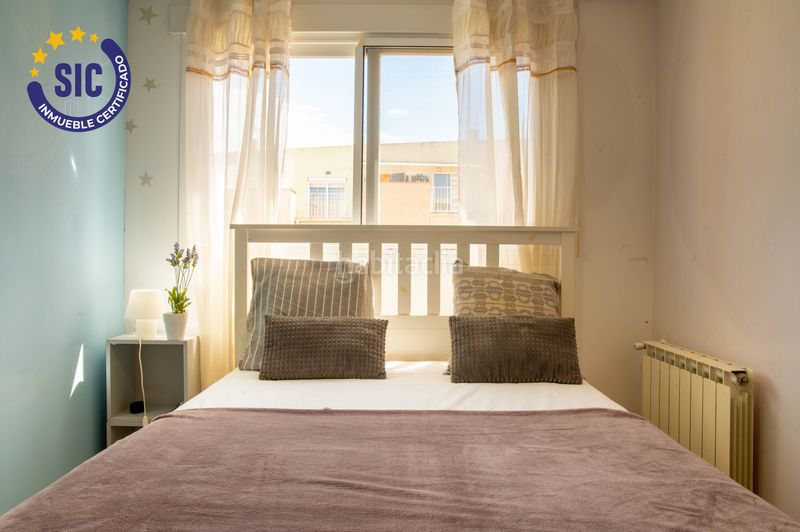 Foto 39987edf-65c3-41e4-a0b9-be739b084a2a. Casa adosada espacio, luz y tranquilidad en Massamagrell