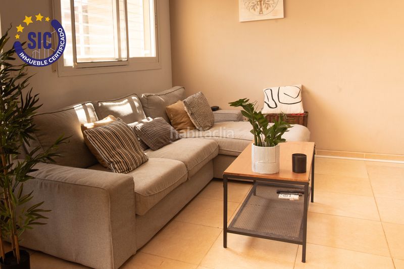 Foto cb8fb90e-f7c5-4f0f-b373-d24dff09eac7. Casa adosada espacio, luz y tranquilidad en Massamagrell