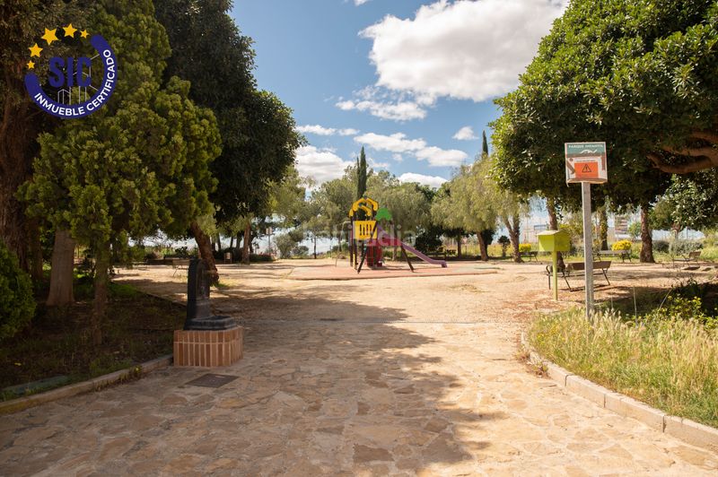 Foto e884293c-96c4-4747-a4d2-bd10c9cfee17. Casa adosada espacio, luz y tranquilidad en Massamagrell