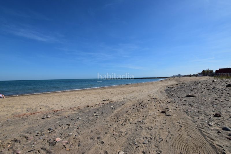 Foto 21fa9e33-5948-4557-a2cc-22ec529cf92d. Pis a playas de Puçol Puçol