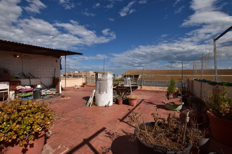 Foto 01fa6681-78fe-4744-ad84-6e96eb736611. Casa un edificio a precio de vivienda en Massamagrell
