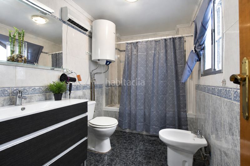 Foto 48be443f-7969-4ed9-a425-db08f2dfaa48. Casa un edificio a precio de vivienda en Massamagrell