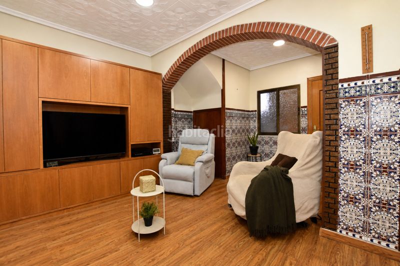 Foto 5ea3963a-921a-4709-a064-3ba43c703cc8. Casa un edificio a precio de vivienda en Massamagrell