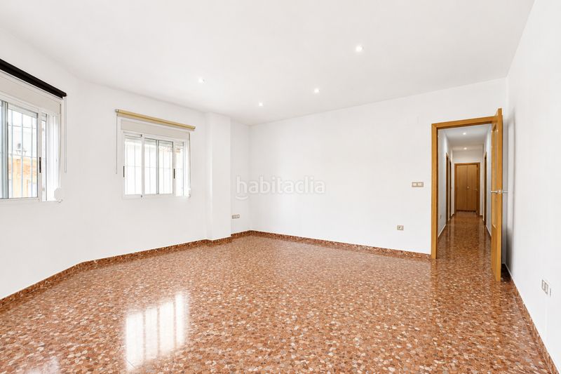 Foto 129f2f57-6993-41e4-94f3-977a0f4e896b. Piso planta baja familiar en Rafelbunyol