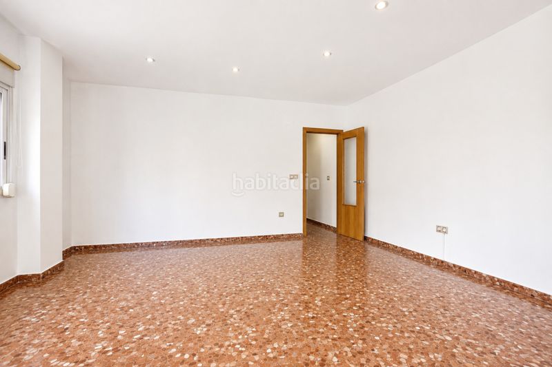 Foto 95a3a66c-3b43-47f3-ab91-56c10ff769ab. Piso planta baja familiar en Rafelbunyol