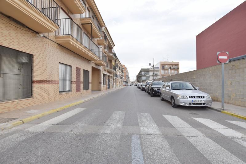 Foto ec75f7aa-f9a4-42a6-9882-36d80857c7f5. Terreny residencial a Rafelbunyol