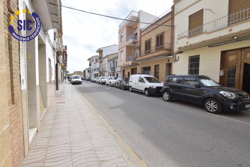 Foto 18da8e15-76ef-4c87-ad49-59cae1955385. Casa a Rafelbunyol