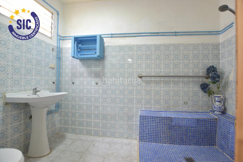 Foto b9e7475e-5e54-4608-8fa8-0ab9ba8d2ff8. Casa a Rafelbunyol